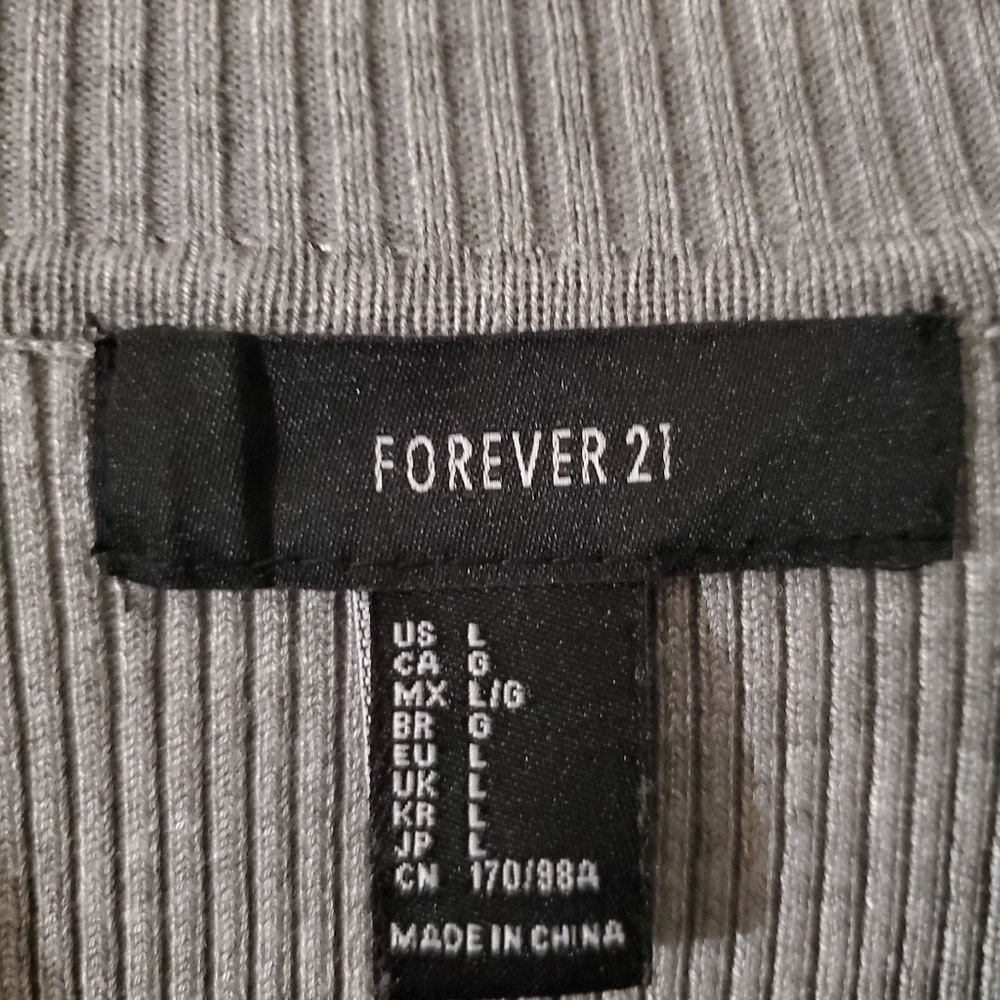 Top - Picture 2 of 2